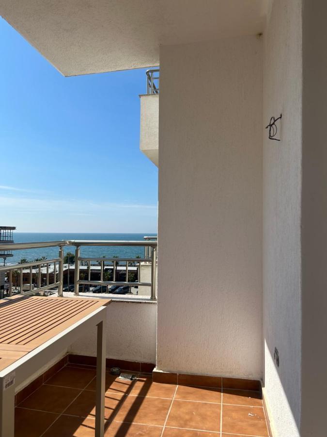 Apartament Raci Shëngjin エクステリア 写真