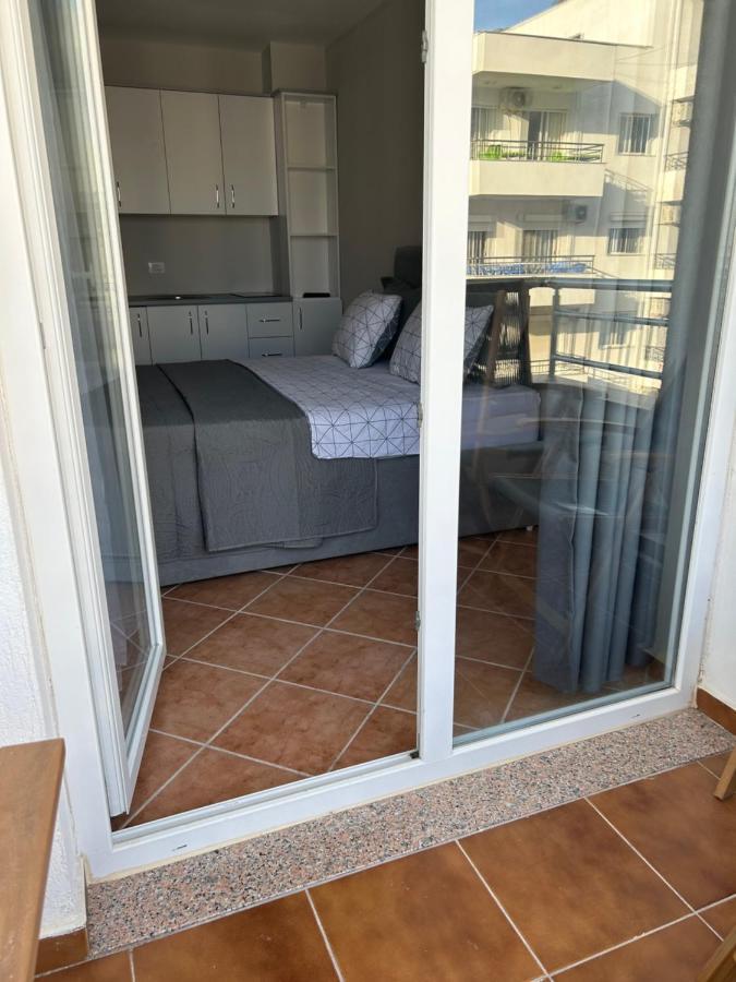 Apartament Raci Shëngjin エクステリア 写真